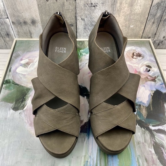 Eileen Fisher Bella Leather Wedge Sandals in Grey Size 9.5 New! - Picture 3 of 13